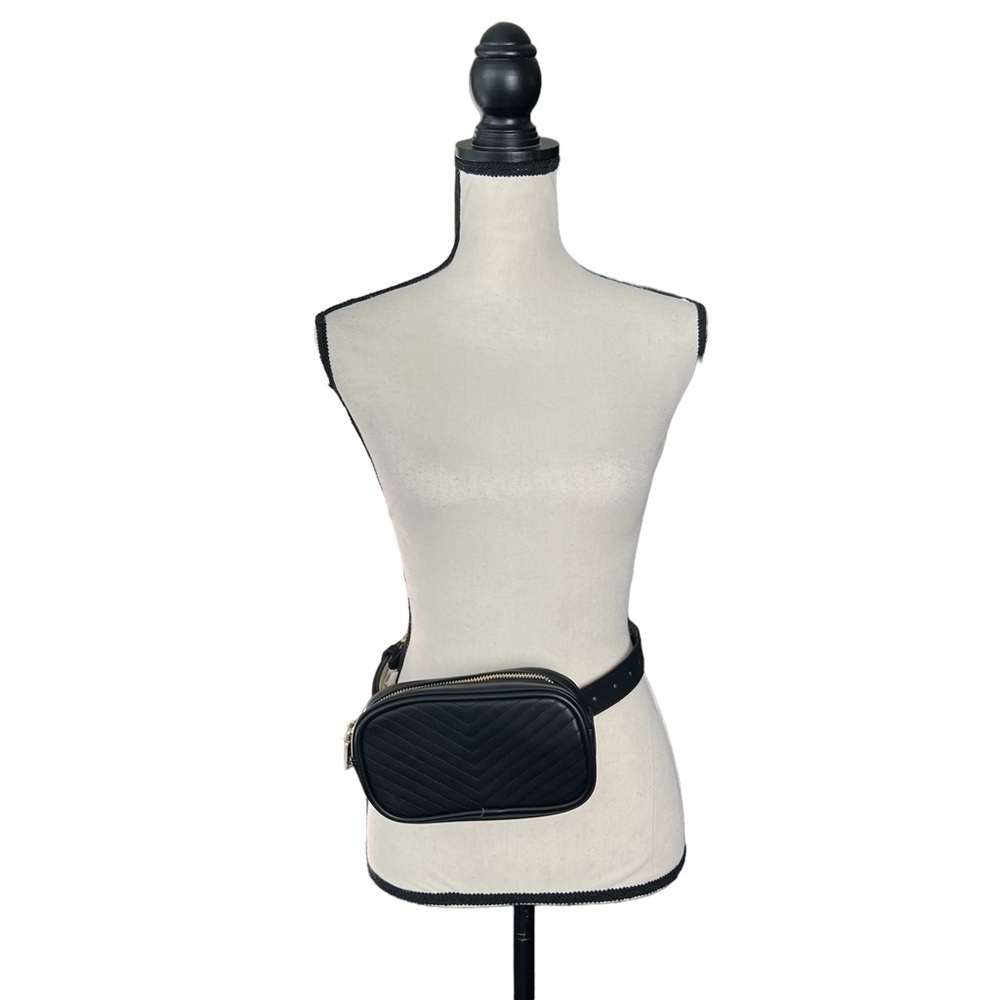 Steve Madden Gold Foil Fanny Pack Belt Waist Bag Large Purse Travel Black